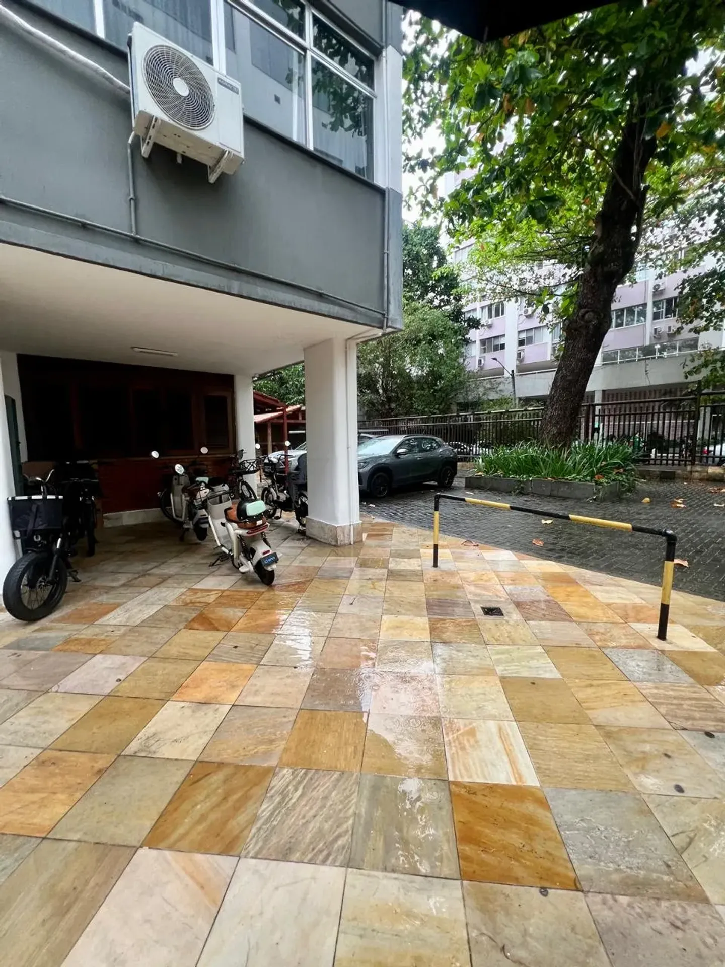 Furnished 3-bedroom rental apartment with 2 bathrooms — photo 23