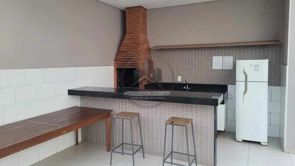 Apartamento de 1 quarto com piso de madeira ou laminado — photo 25