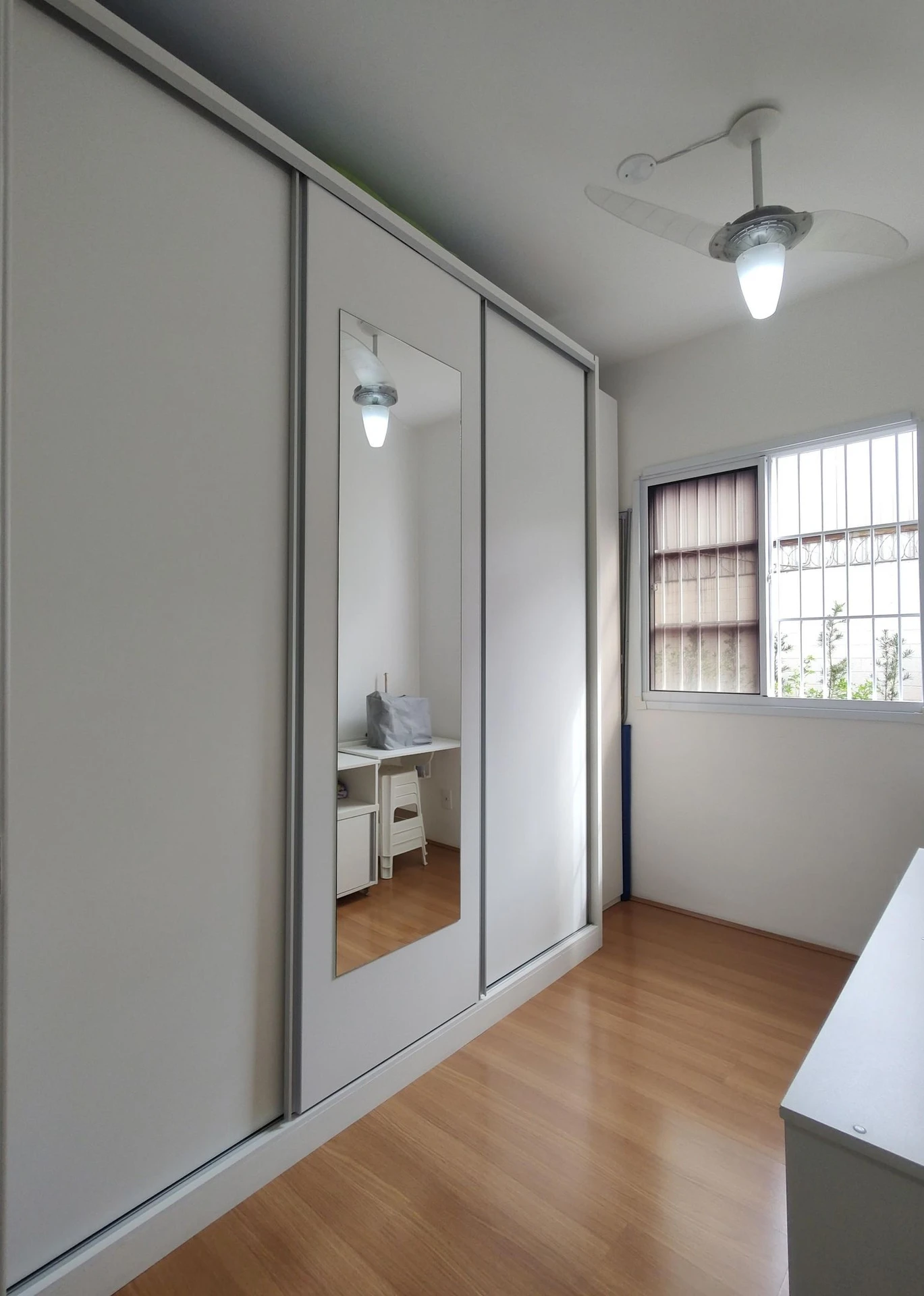 2-bedroom apartment with a glass-enclosed balcony — photo 13