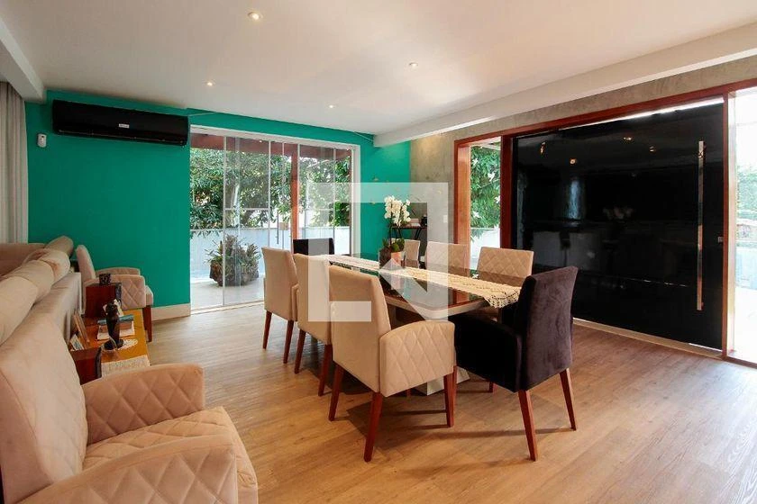Furnished house with 4 bedrooms and an open-plan kitchen — photo 17