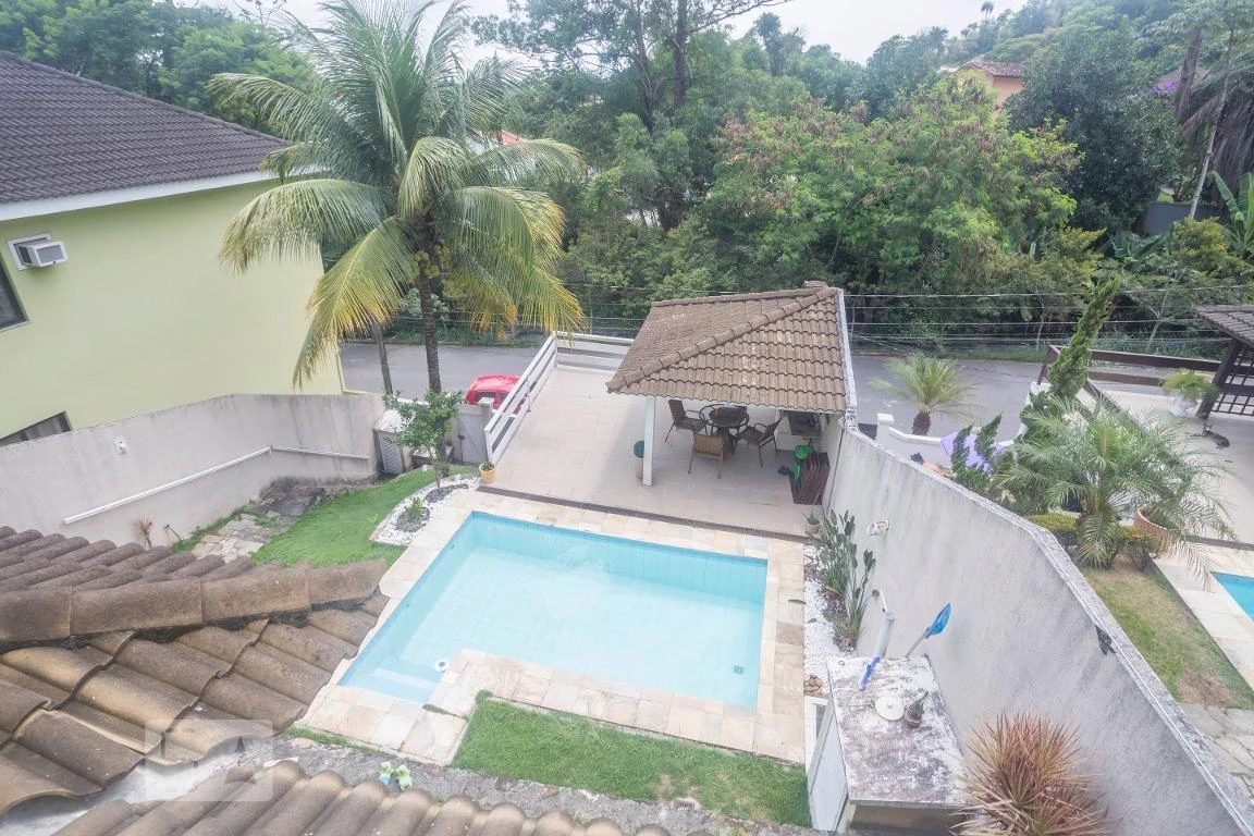 Furnished 680 m² house with 3 bedrooms — photo 3