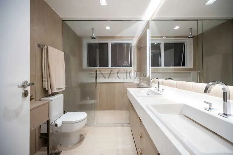 Furnished 266 m² apartment with 4 bedrooms and balcony — photo 24
