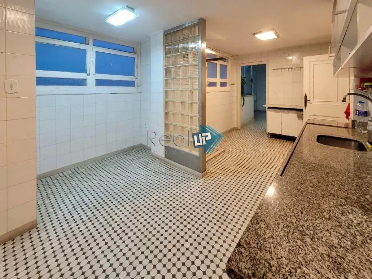 Apartamento para locação com 5 dormitórios e janelas do chão ao teto — photo 43