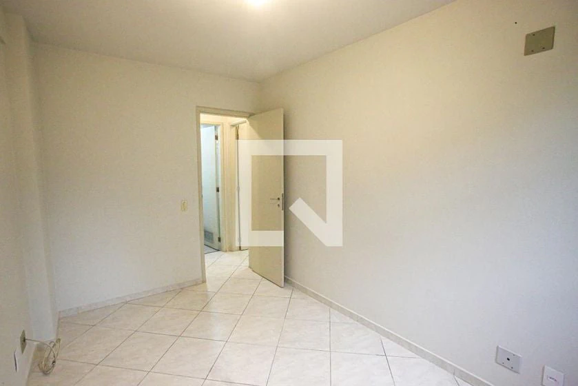 2-bedroom apartment in a building with a gym — photo 27