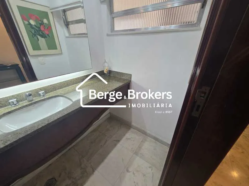 Мебльована квартира 347 м² з 4 спальнями — photo 19