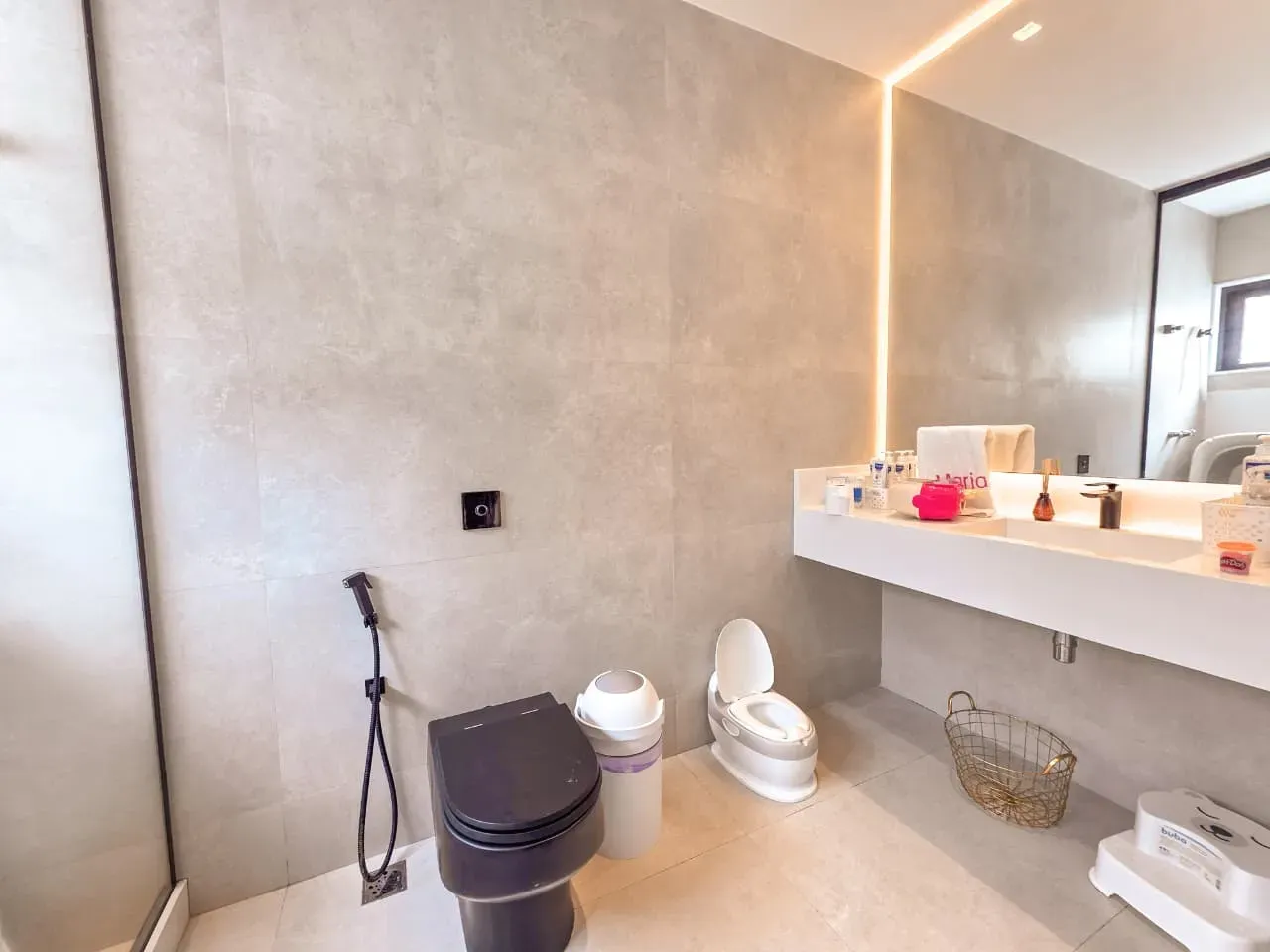 Furnished house, 920 m², with a bathtub — photo 42