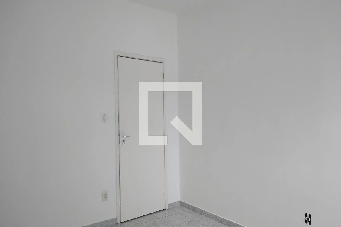 2-bedroom apartment in a building with a pool — photo 21