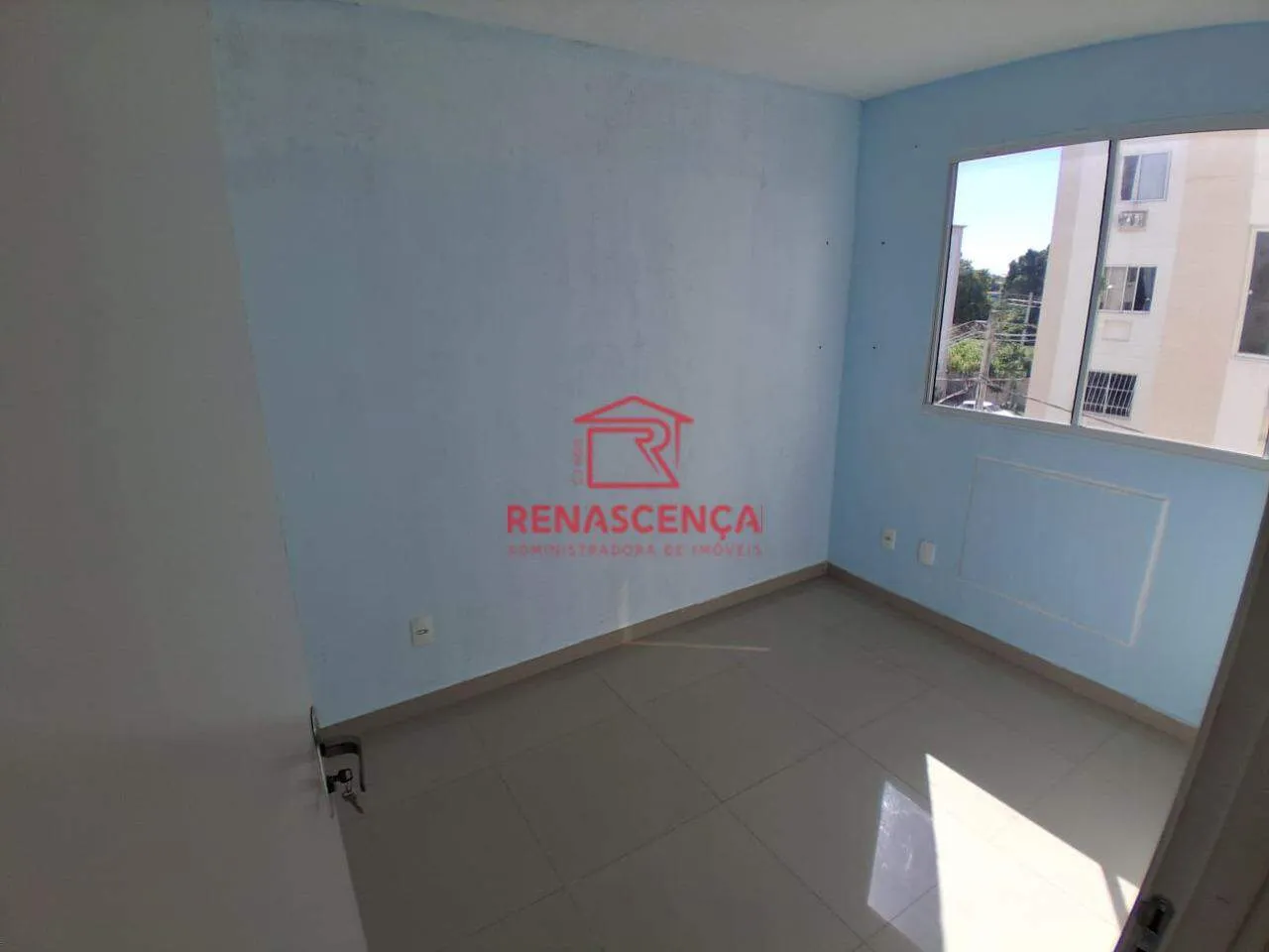 Apartment with closed kitchen and a gas stove — photo 6