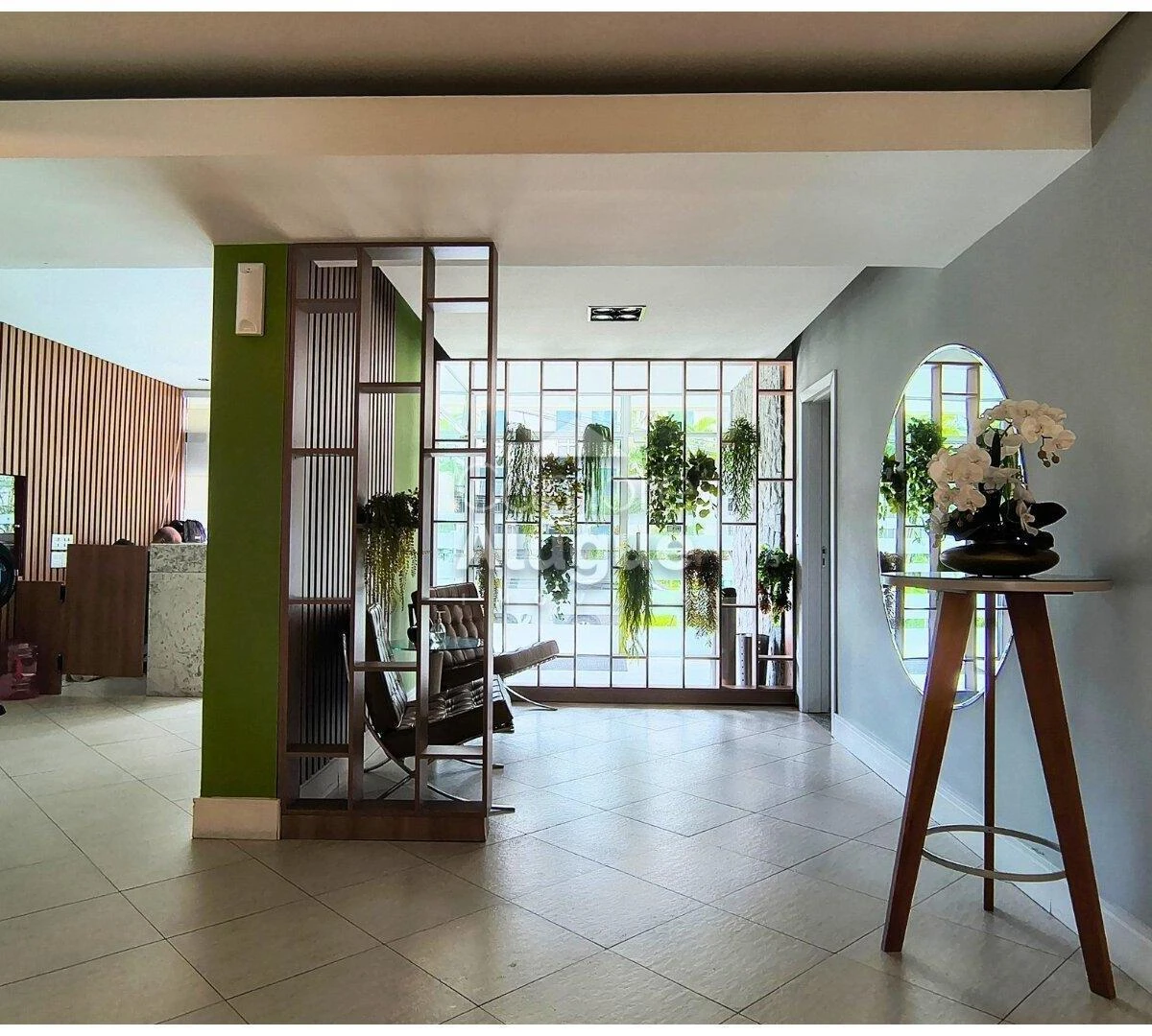 3-bedroom apartment in a building with a gym — photo 3