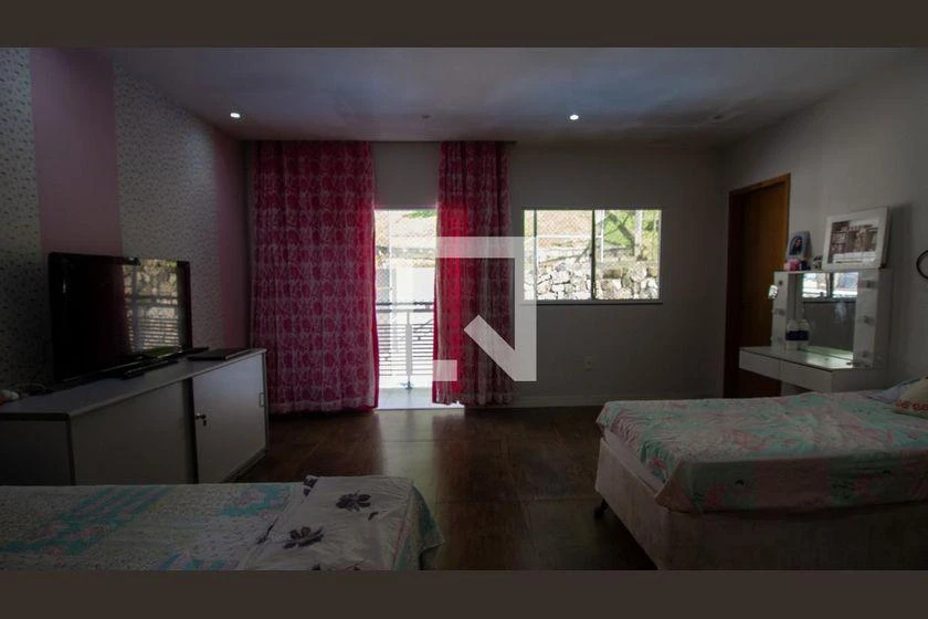 Casa para alugar com 5 quartos e varanda — photo 25