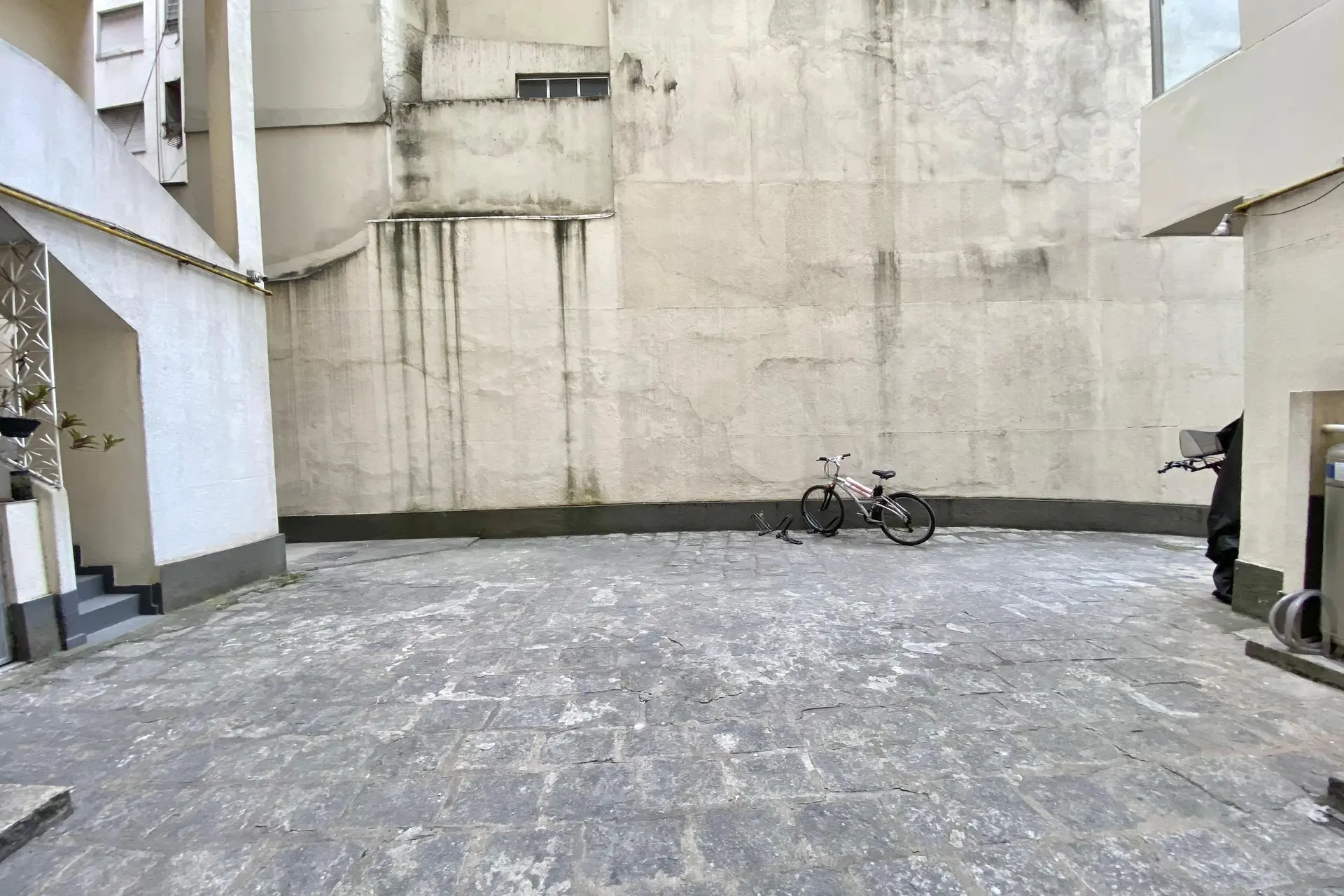 2-bedroom apartment with a private BBQ — photo 33