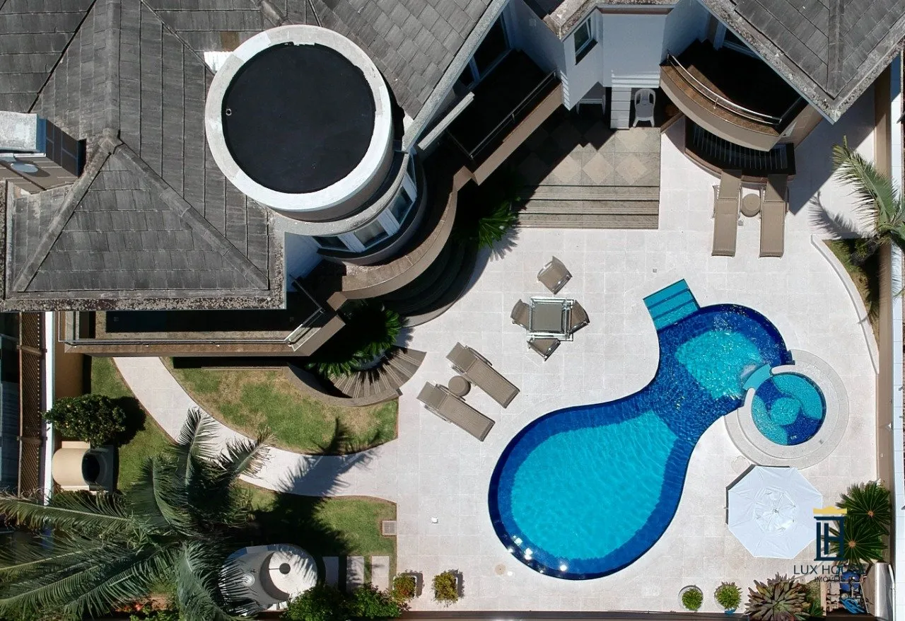 Casa com 6 dormitórios e 5 suítes com fogão a gás — photo 8