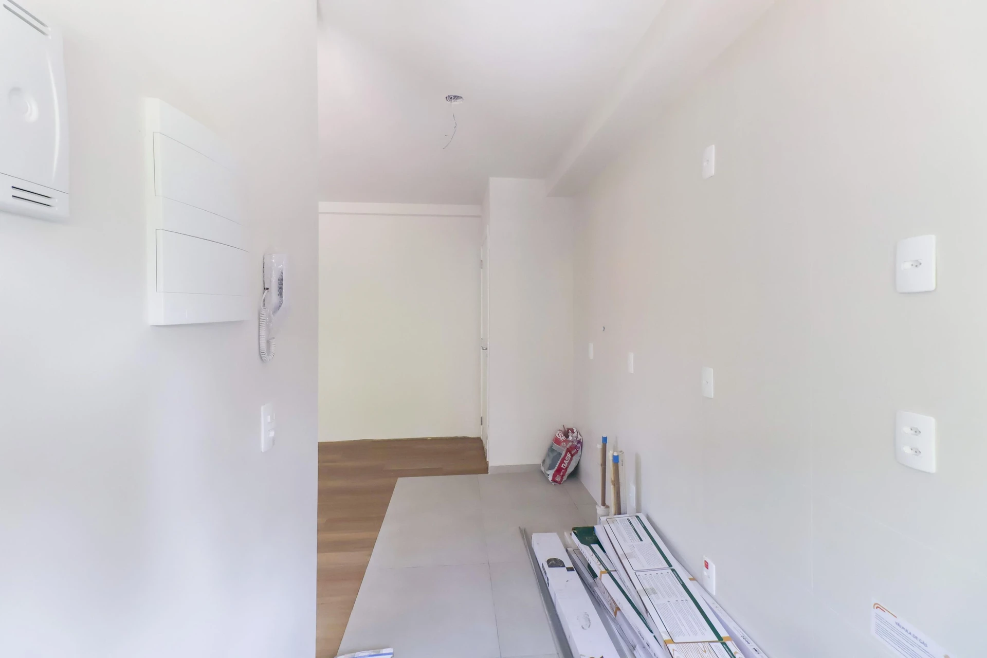 3-bedroom apartment with a park view in Curitiba — photo 41