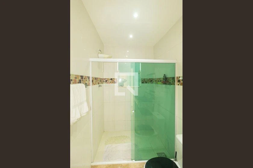 200 m² rental house with 3 bedrooms and a balcony — photo 35