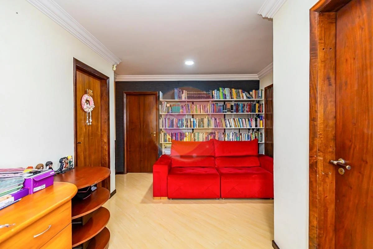 3-bedroom house with a washing machine in Curitiba — photo 41