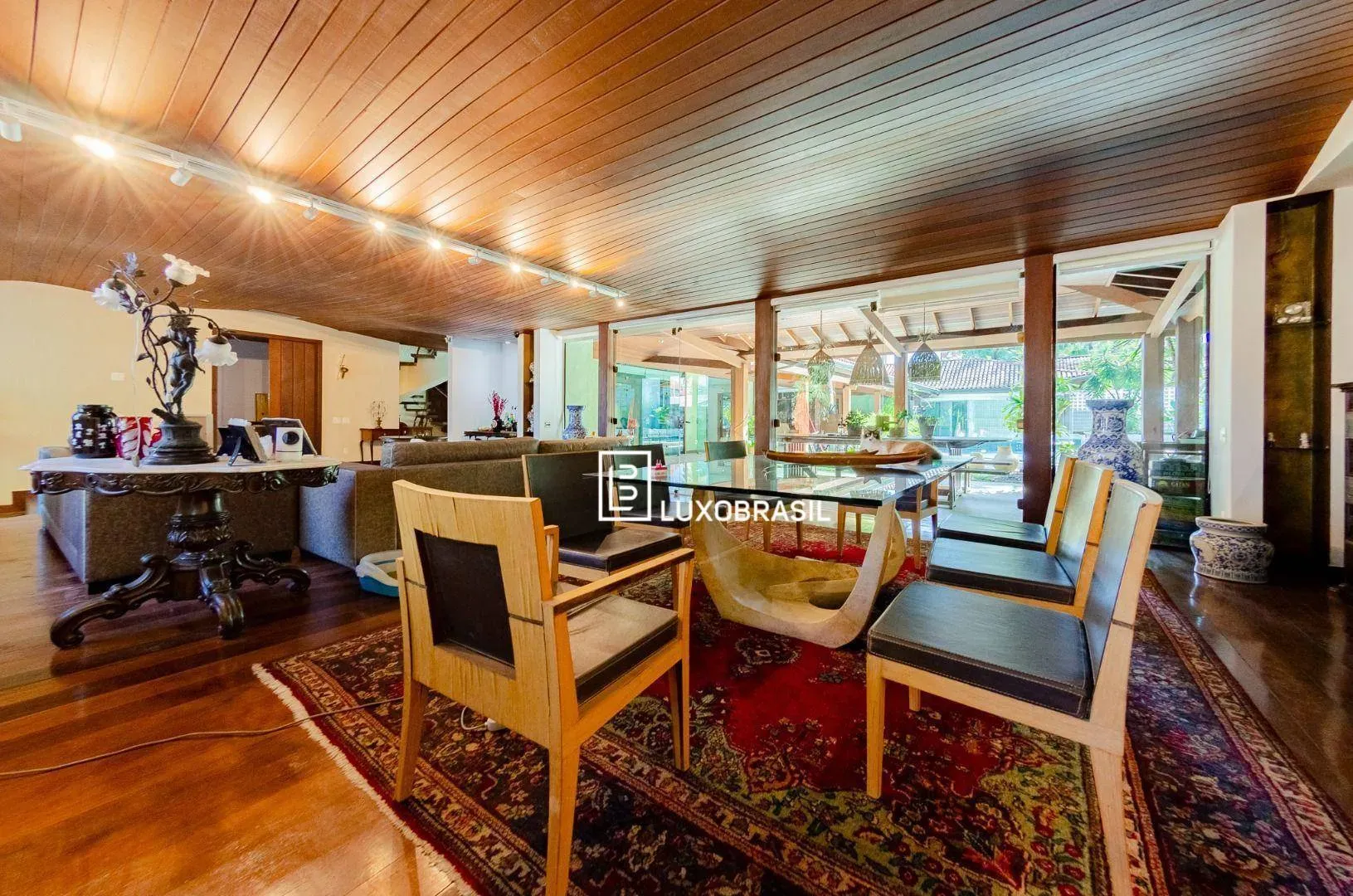 Furnished house with 6 en-suite bedrooms and 9 parking — photo 36