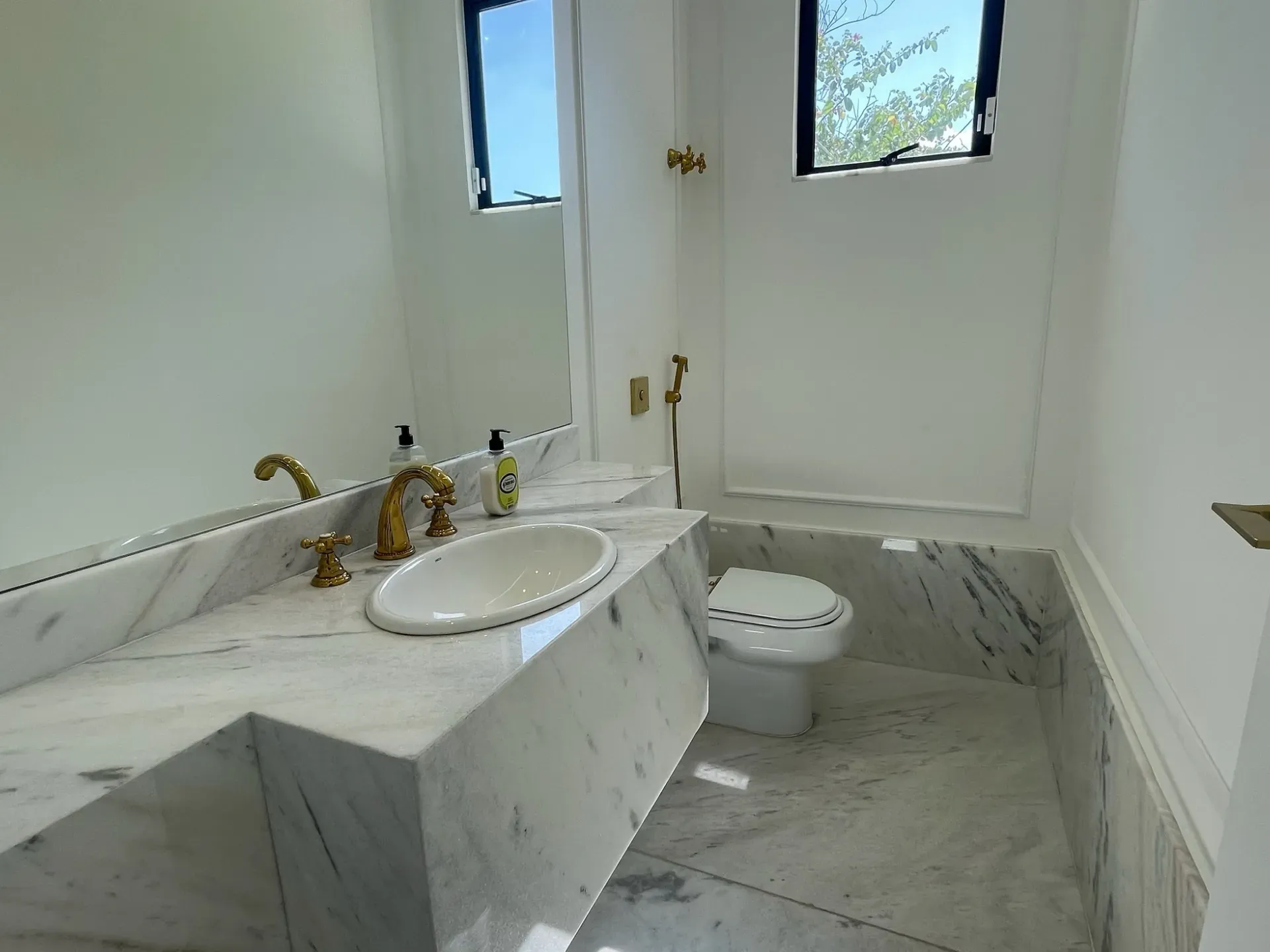 Casa mobiliada com 5 quartos, 5 banheiros e 1.000 m² — photo 41