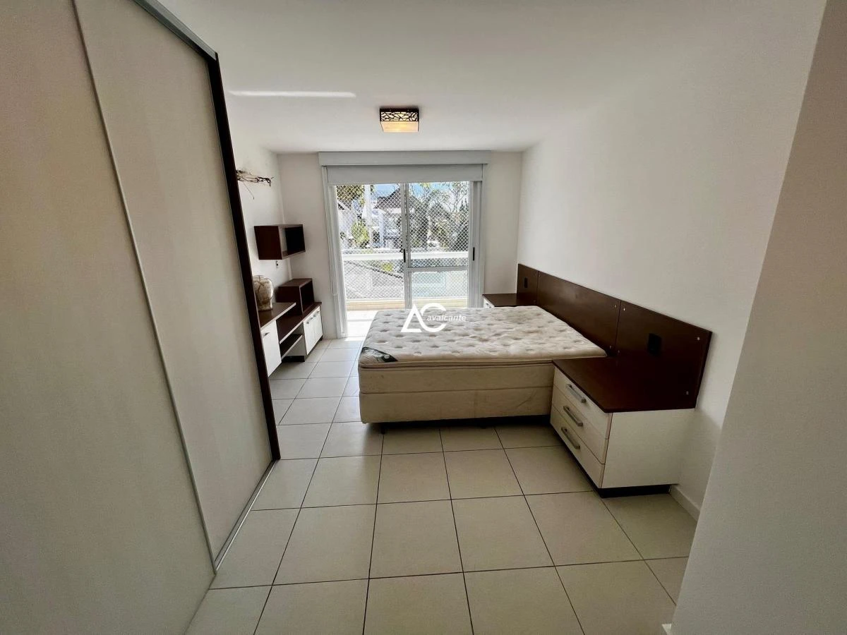 Casa de aluguel com 4 suítes e 270 m² — photo 33