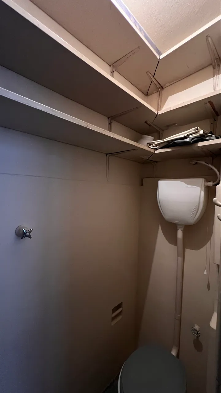 2-bedroom, 2-bath apartment with 1 parking space — photo 18