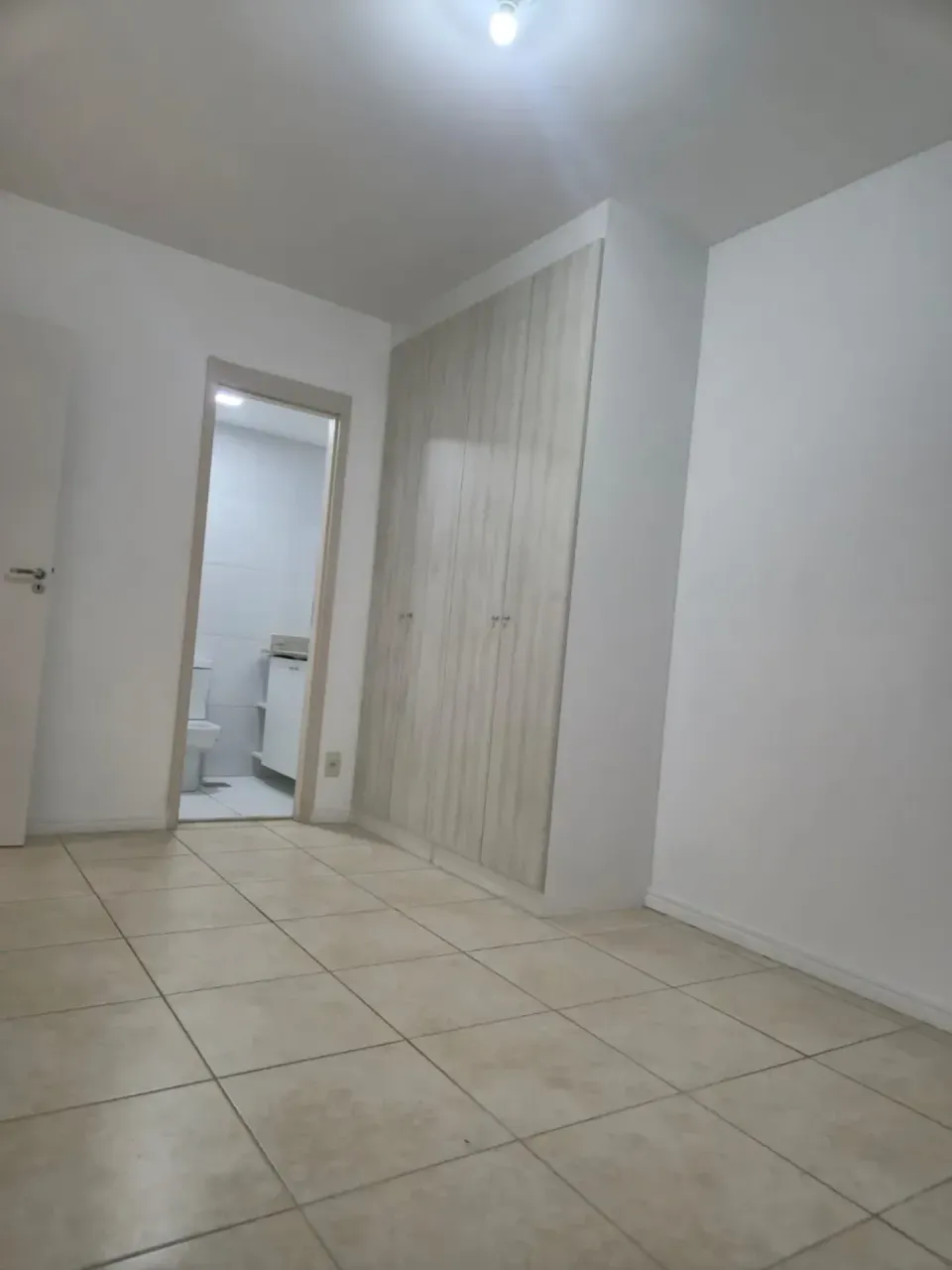 2-bedroom apartment with a separate kitchen and 2 baths — photo 9