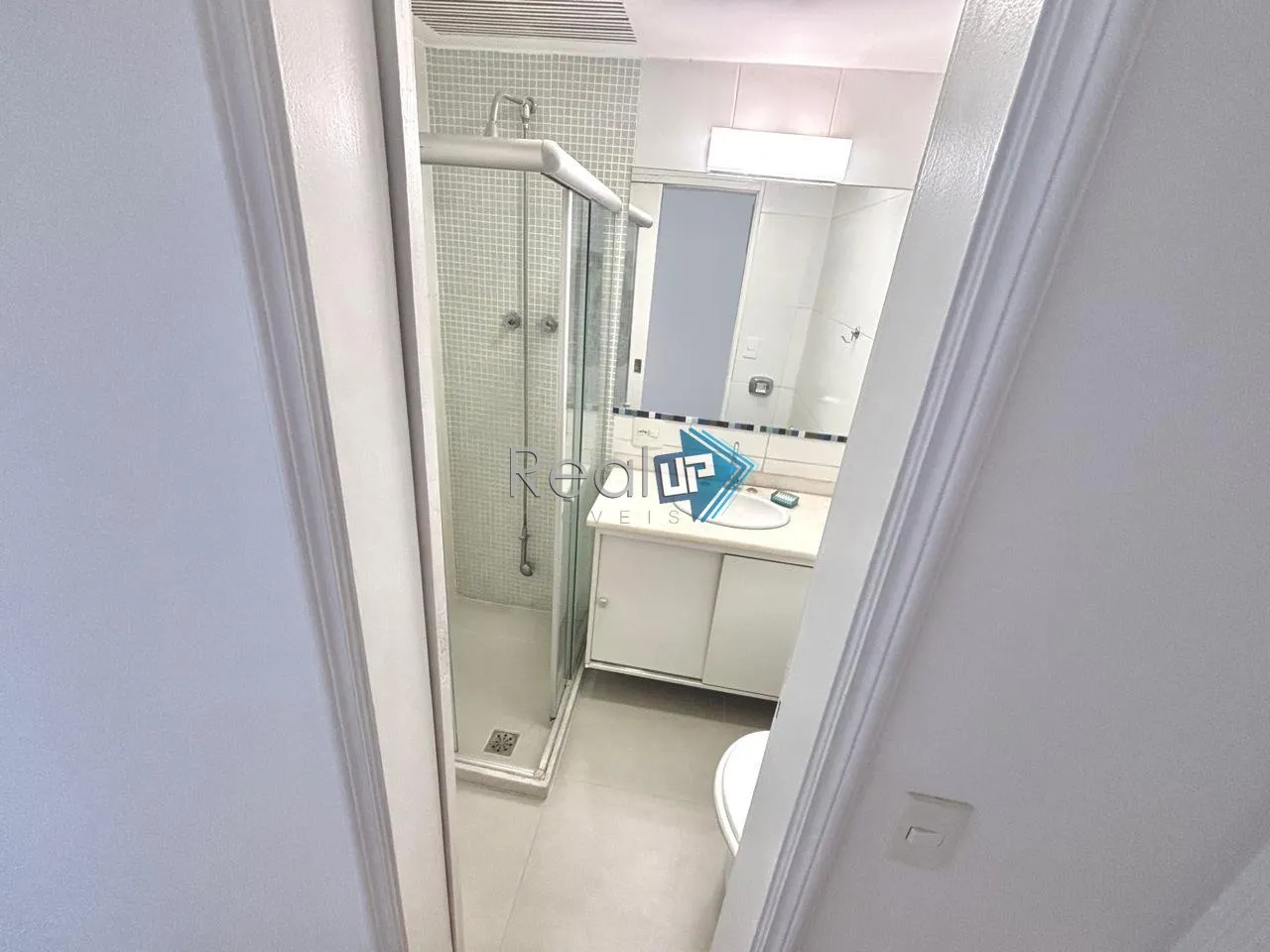 2-bedroom apartment with 2 bathrooms and parking — photo 6