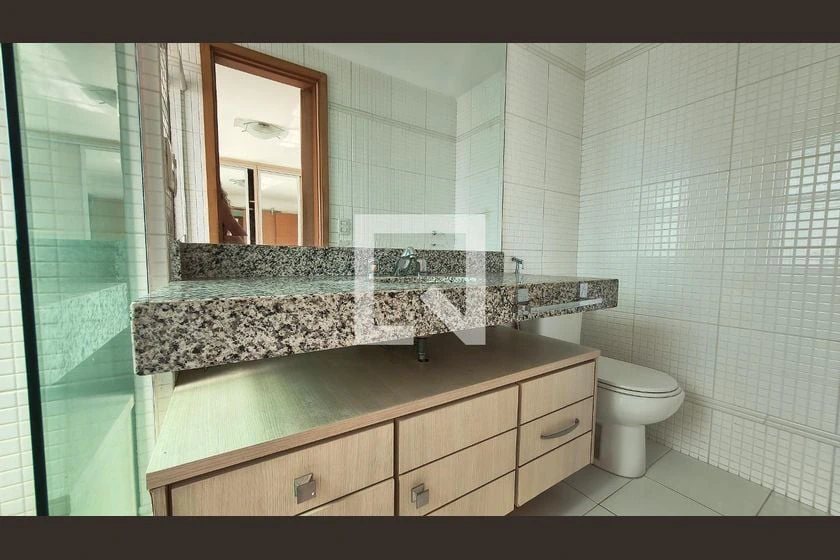 Apartment with 3 en-suite bedrooms and 5 bathrooms, 177 m² — photo 27