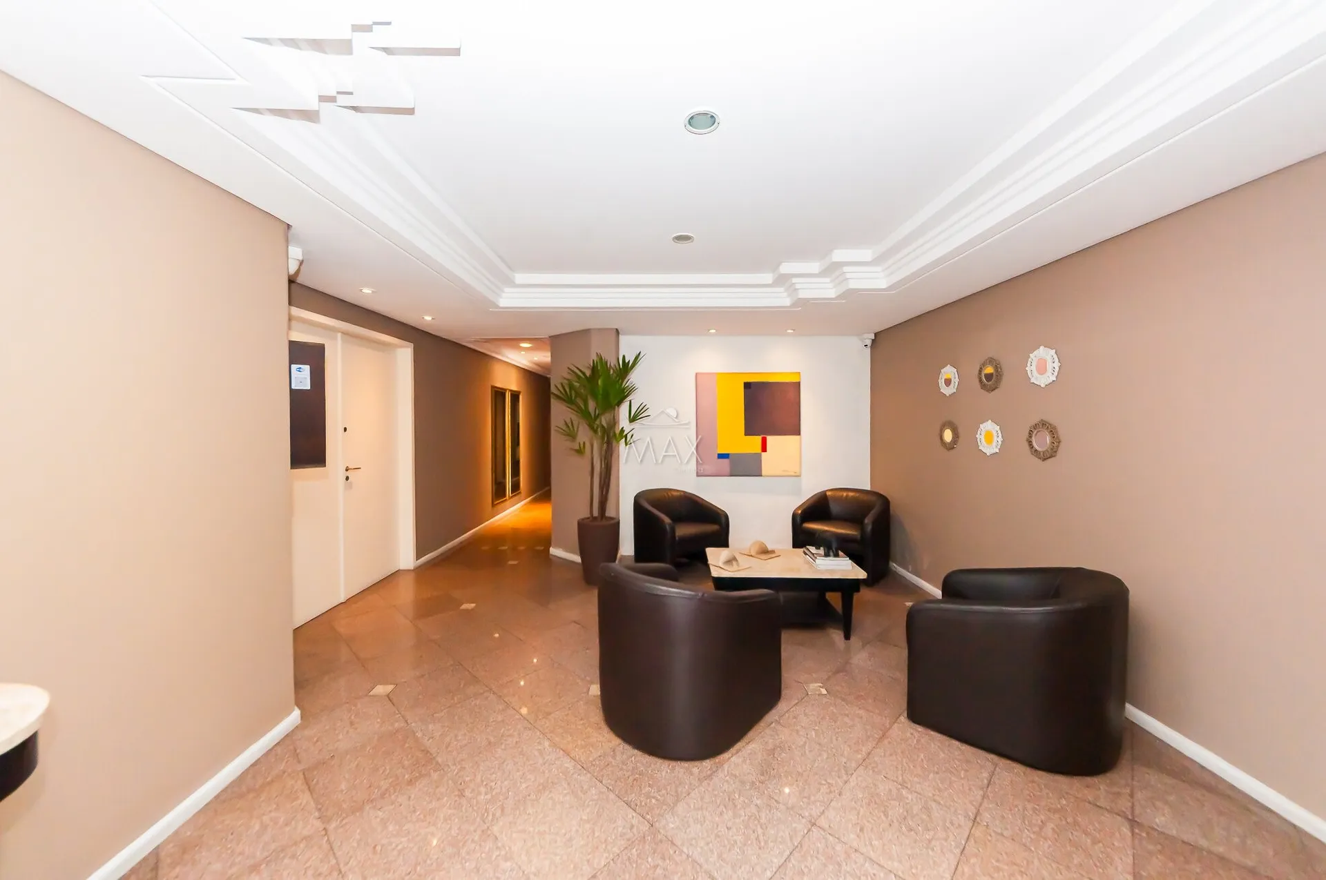 Furnished apartment, 89 m², with a glass-enclosed balcony — photo 37