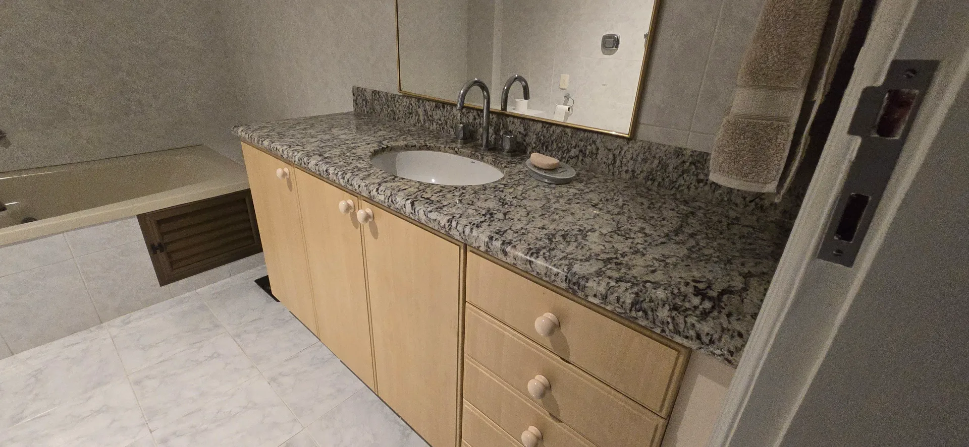Penthouse with 4 bedrooms and 3 bathrooms — photo 23