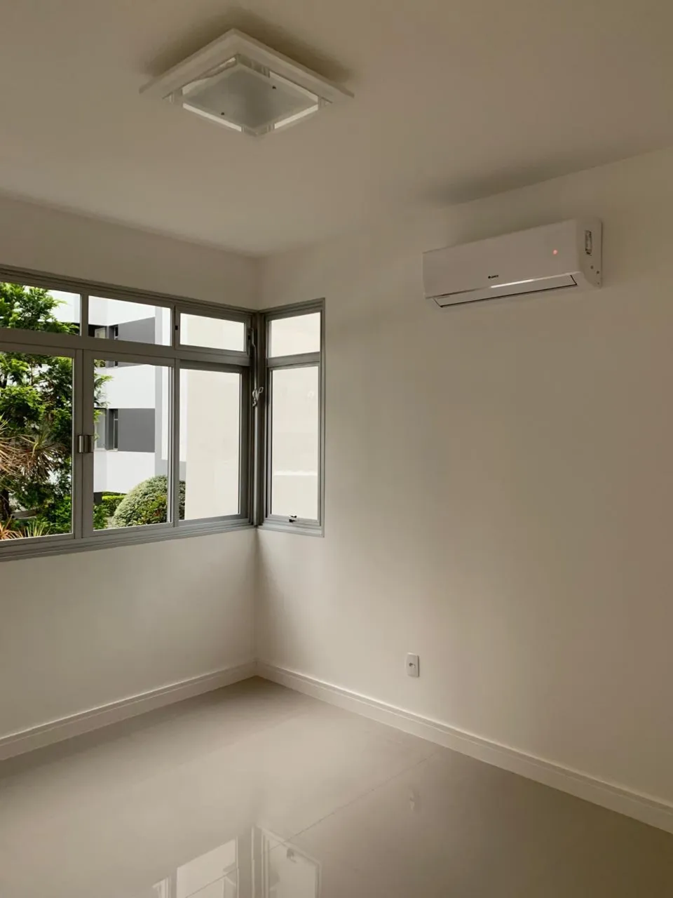 2-bedroom apartment in a building with a pool — photo 9