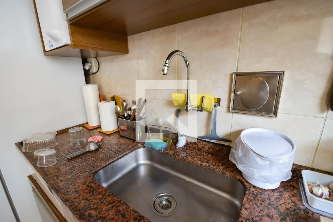 Casa mobiliada com 6 quartos e 3 suítes com jardim e BBQ — photo 42