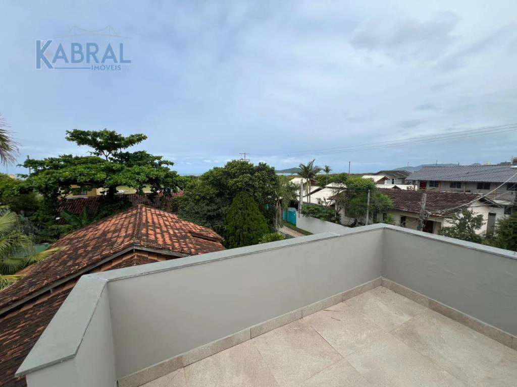 Casa de 210 m² con 3 dormitorios y 2 baños — photo 3