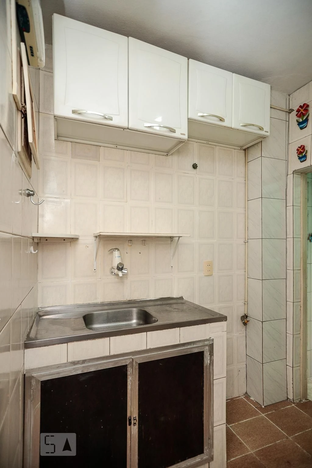 1-bedroom unfurnished apartment with parking and laundry — photo 6