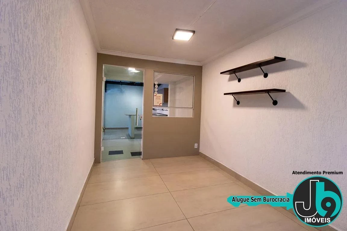 212 m² house with a home office and a glass-enclosed balcony — photo 22