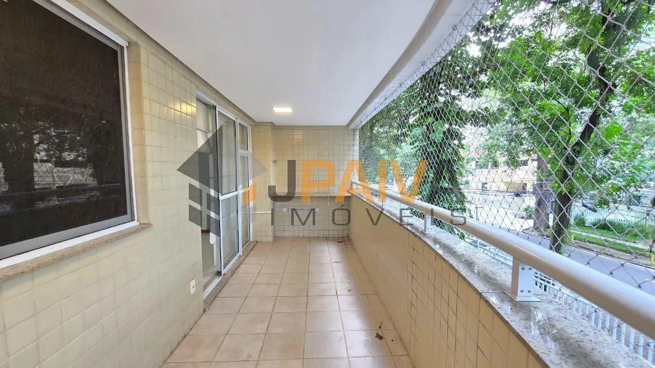 4-bedroom apartment with 3 en-suite baths and balcony