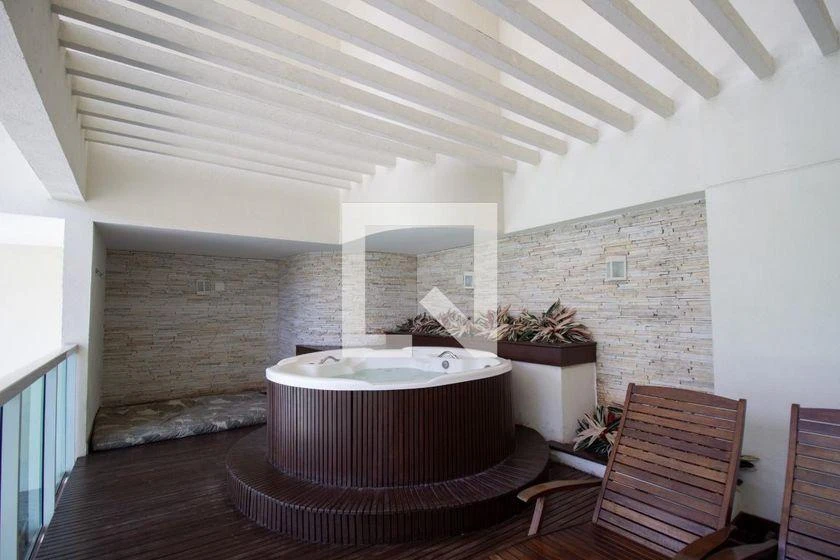 Apartamento mobiliado com 3 quartos e 93 m² — photo 33