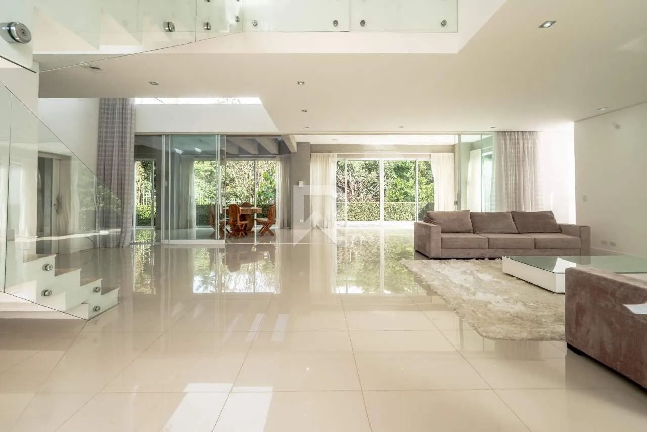 Furnished house with 4 en-suite rooms and 709 m² — photo 6