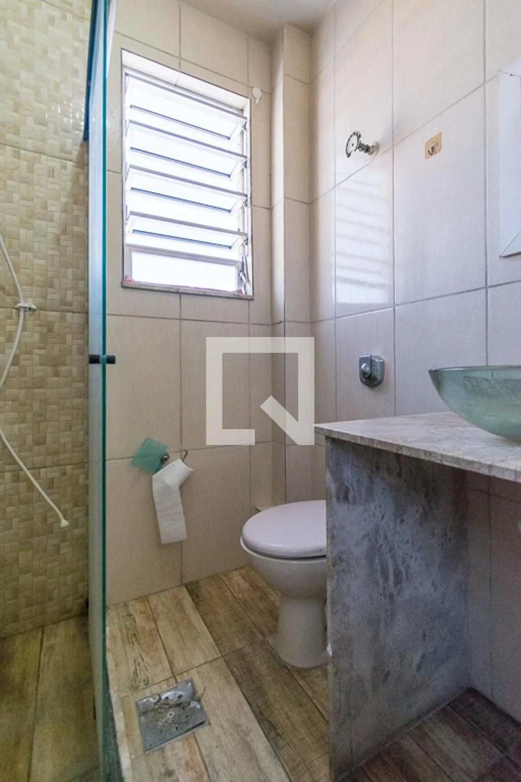 One-bedroom apartment with a washing machine — photo 16