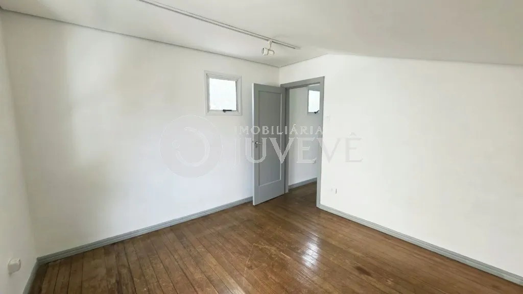 Unfurnished 125 m² house with 3 bedrooms — photo 10