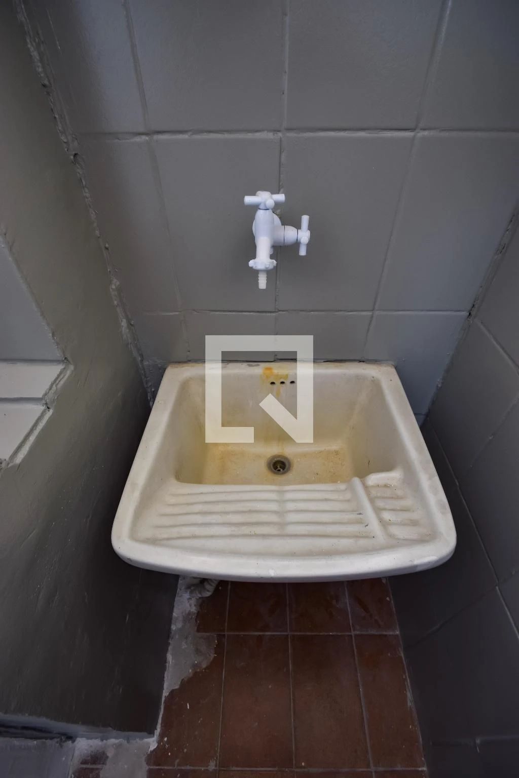 1-bedroom apartment with an electric shower — photo 12