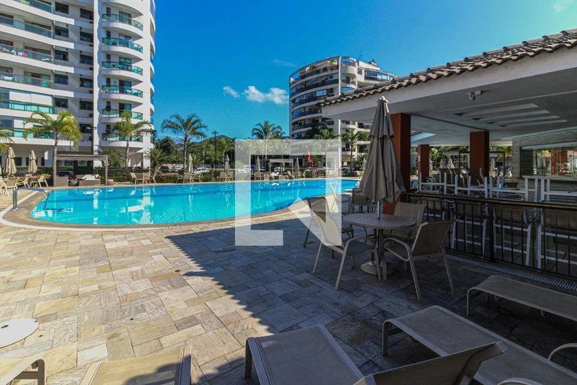 3-bedroom apartment with a glass-enclosed balcony — photo 40