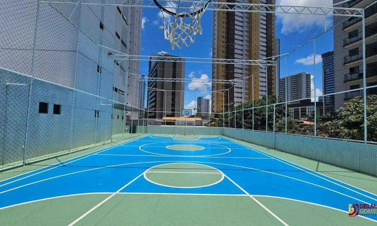 Apartamento de 212 m² com banheira e varanda envidraçada — photo 23