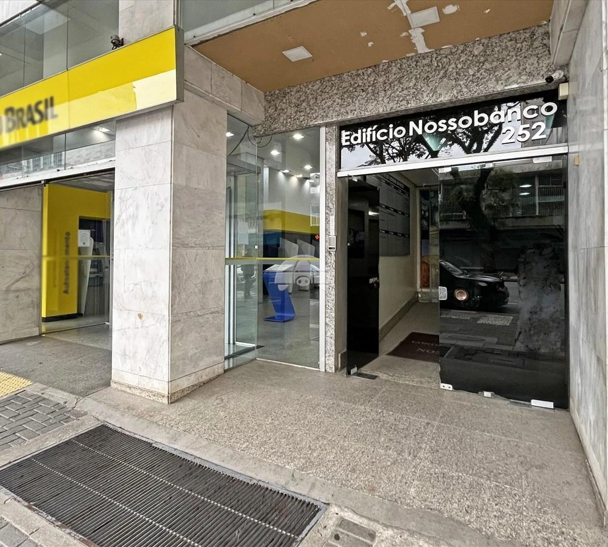 Departamento con piso de madera o laminado en Curitiba — photo 10