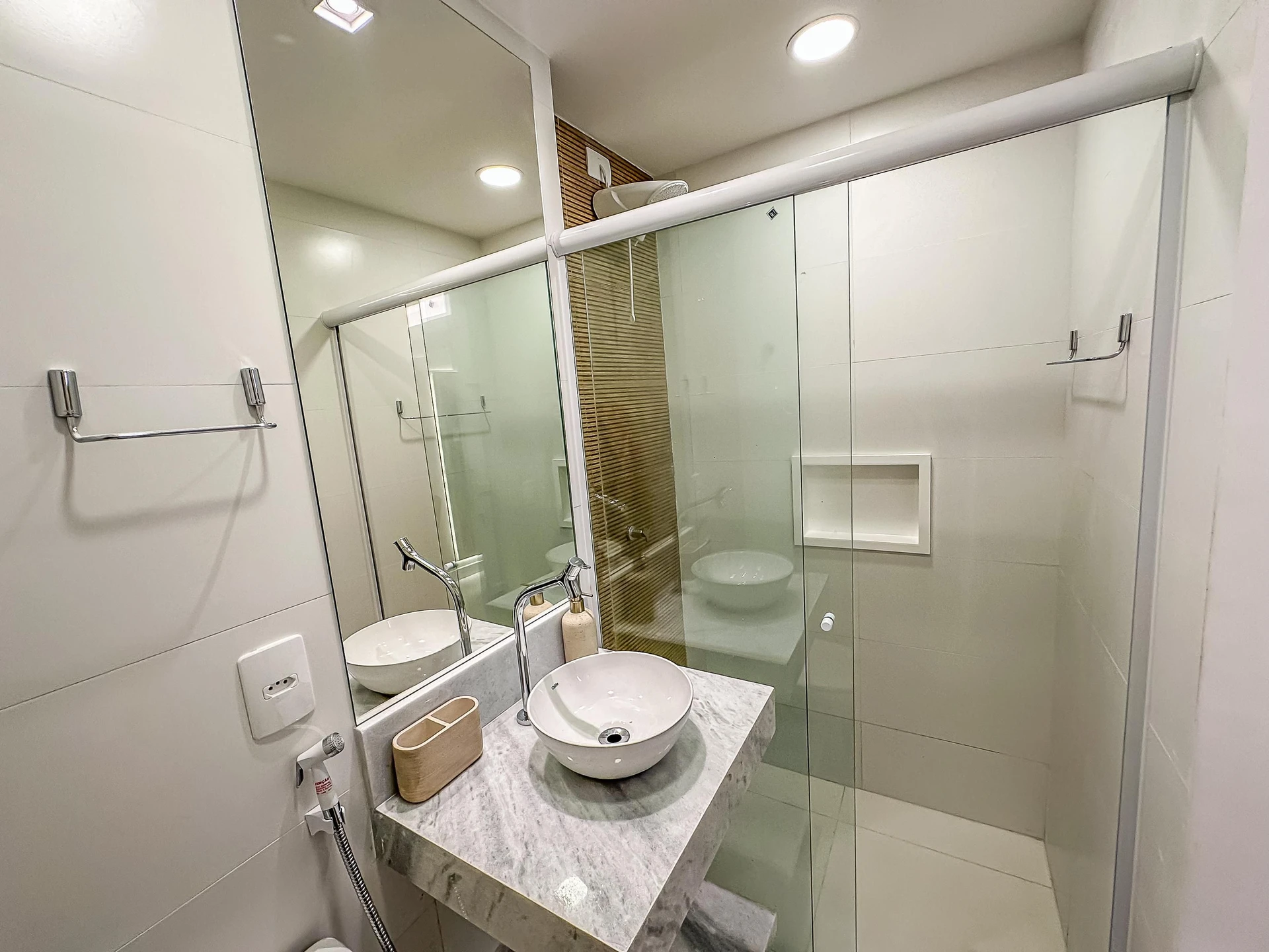Меблированная квартира с 1 спальней и кухней open-plan — photo 54