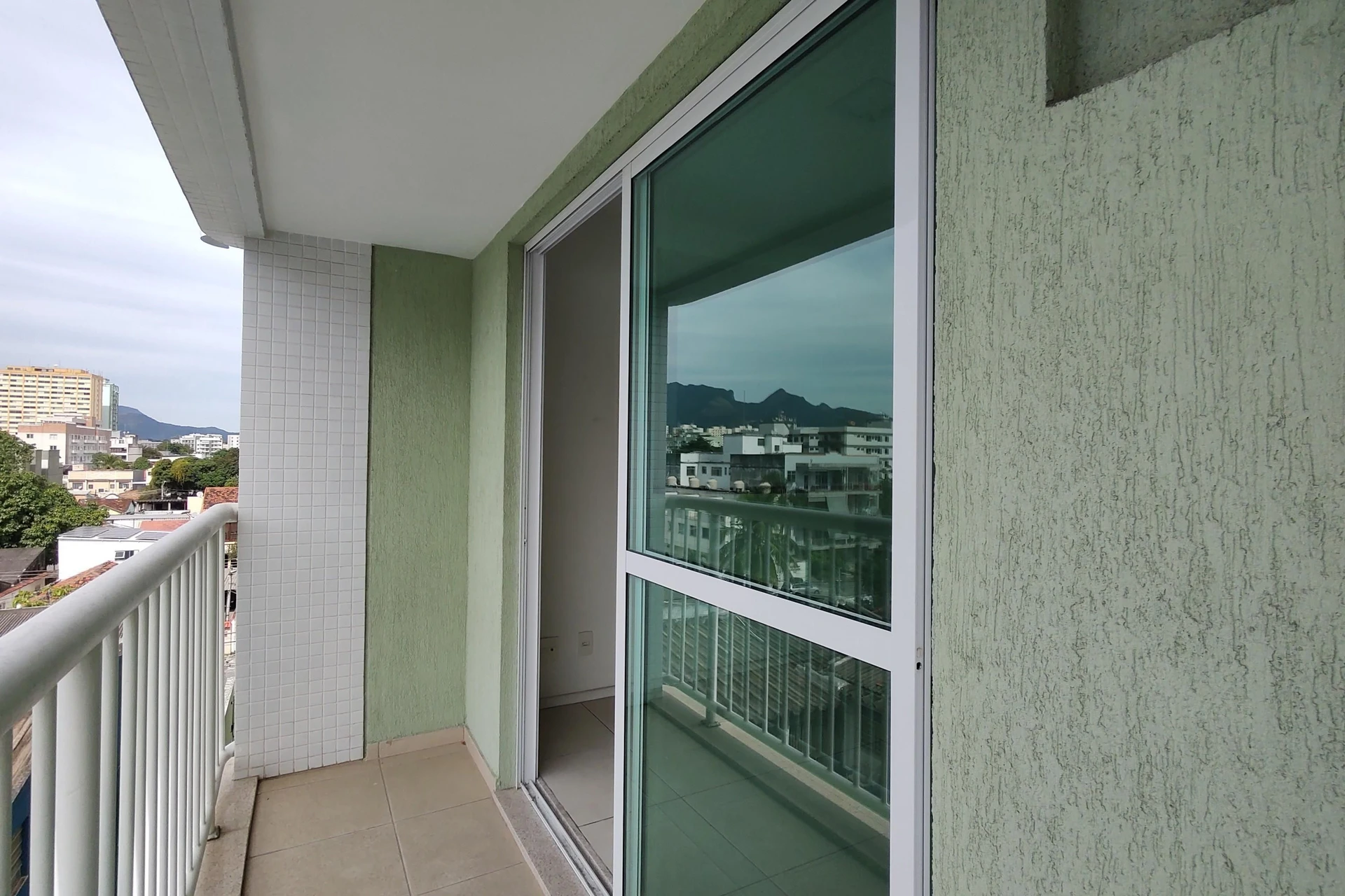Apartamento de 2 quartos com piscina no condomínio — photo 11