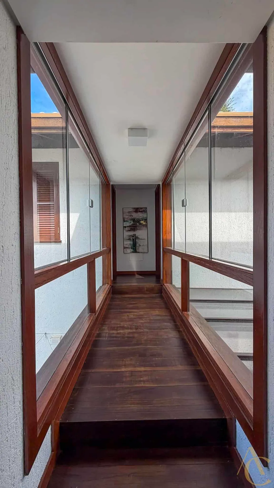 Furnished house, 689 m², with a grill on the balcony — photo 83