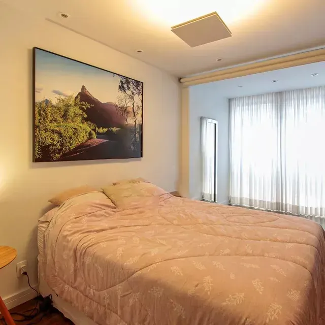 Furnished apartment, 105 m², with a glass-enclosed balcony — photo 4