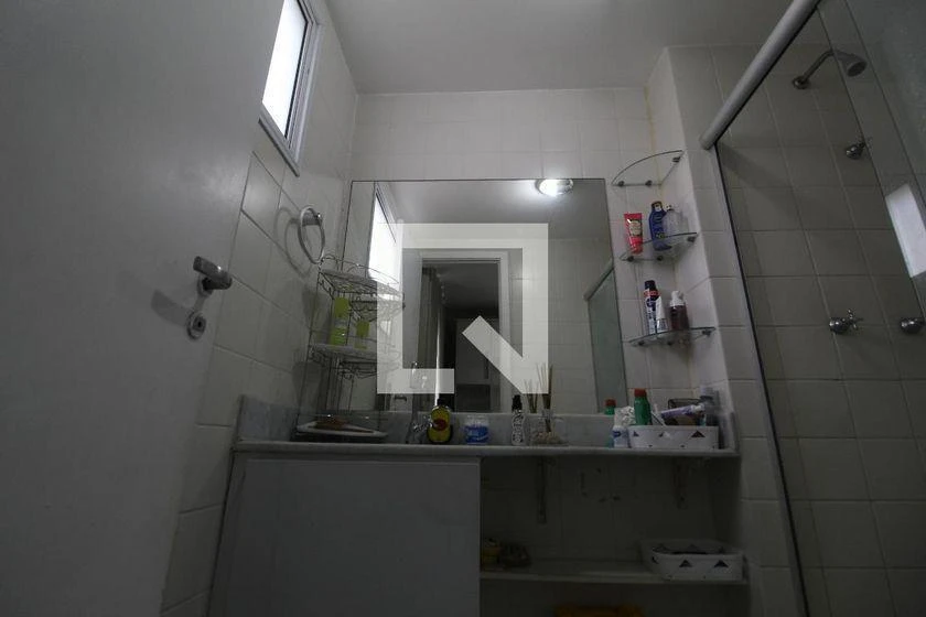 Apartamento amueblado de 3 dormitorios con balcón acristalado — photo 26