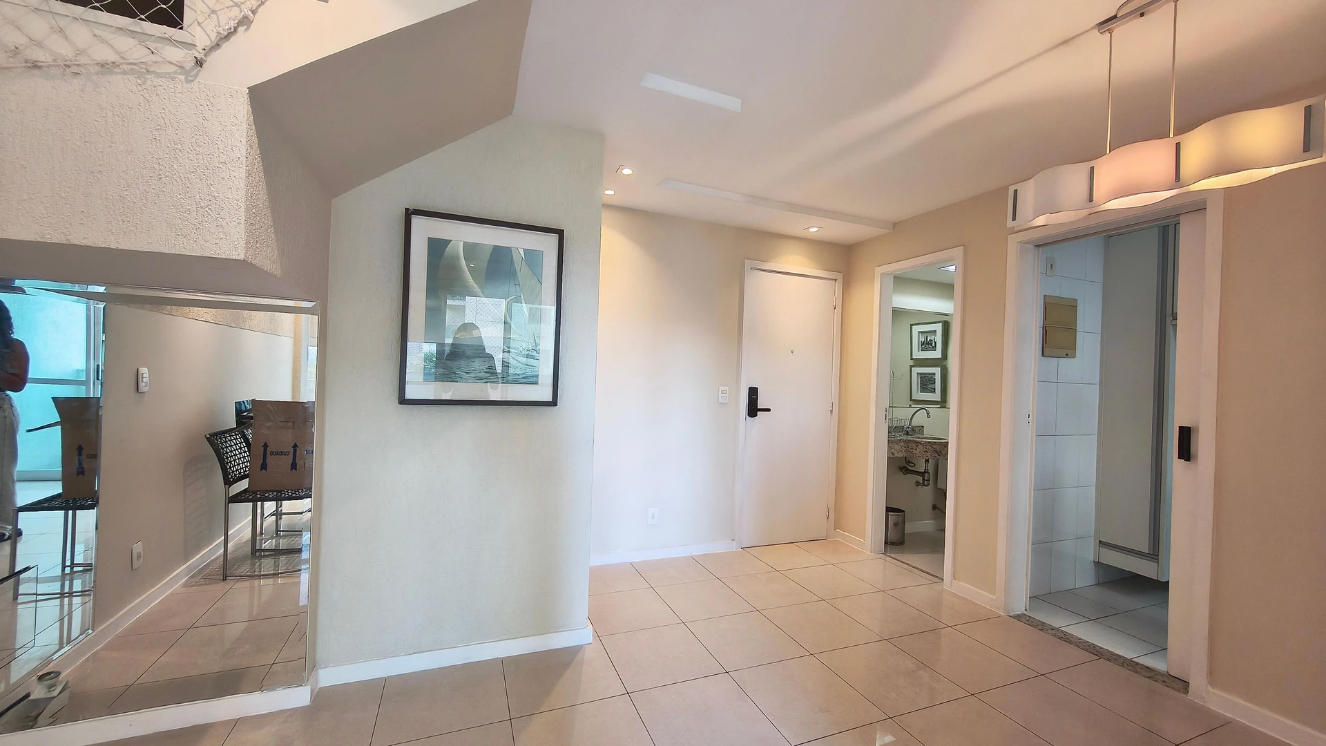Rent-ready 2-bedroom apartment with balcony — photo 32