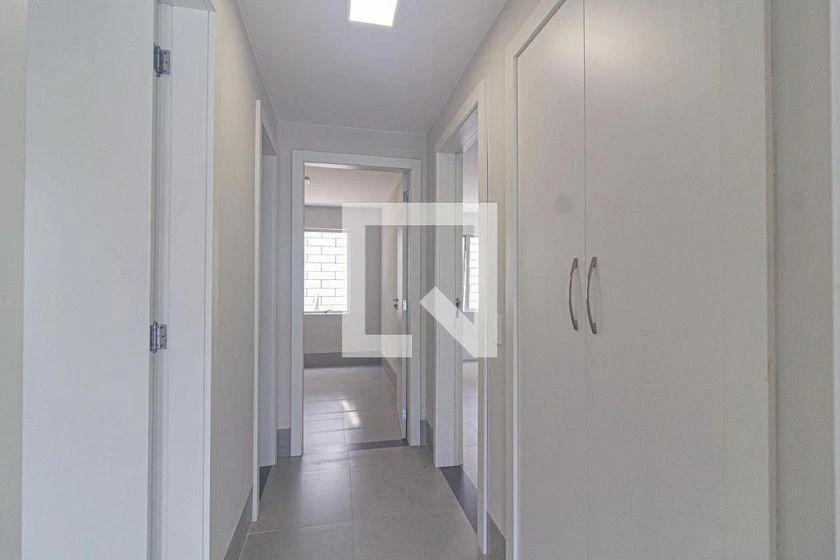 Unfurnished apartment with a private garden and 3 bedrooms — photo 5