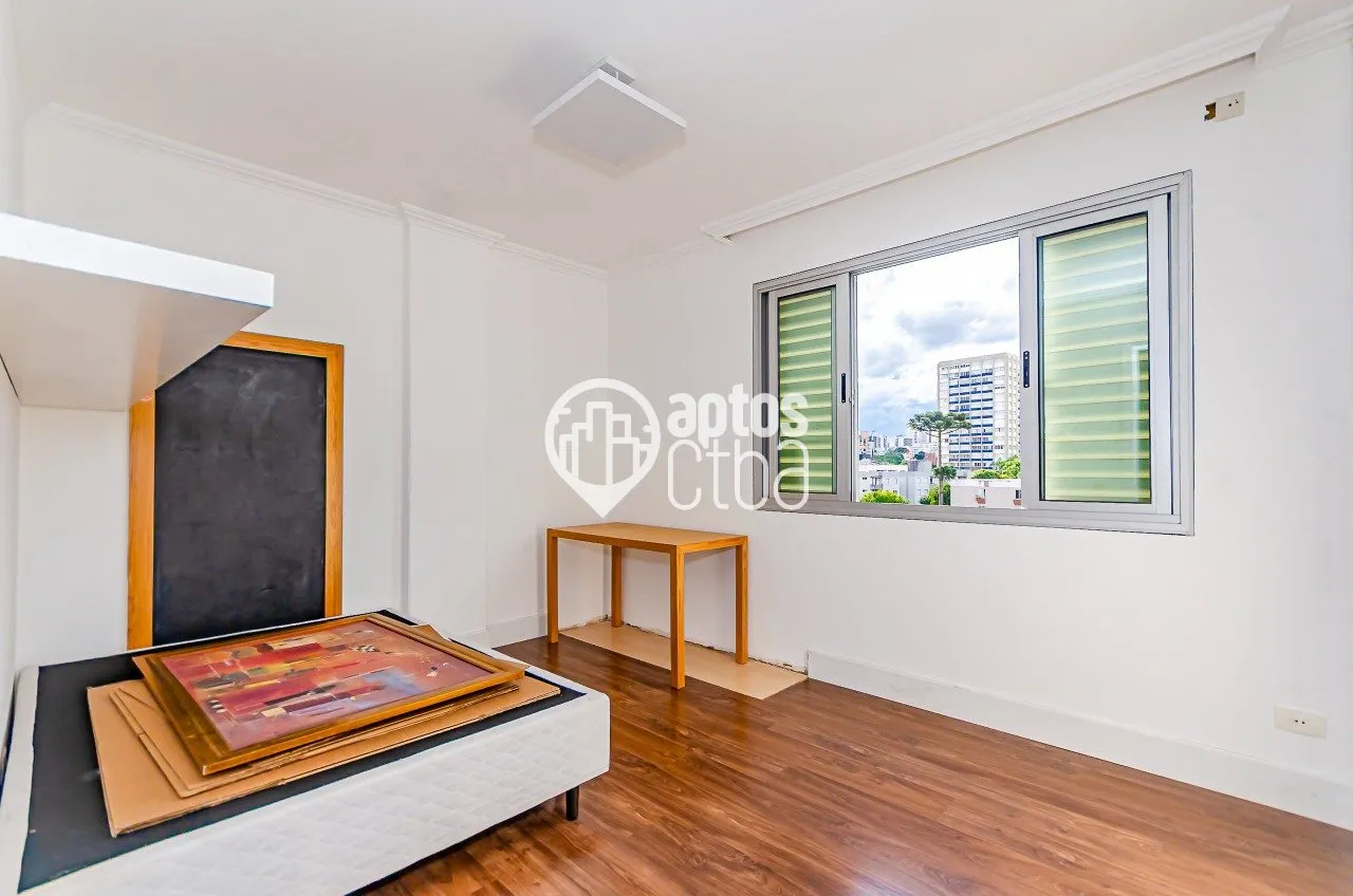 3-bedroom apartment with a home office — photo 19
